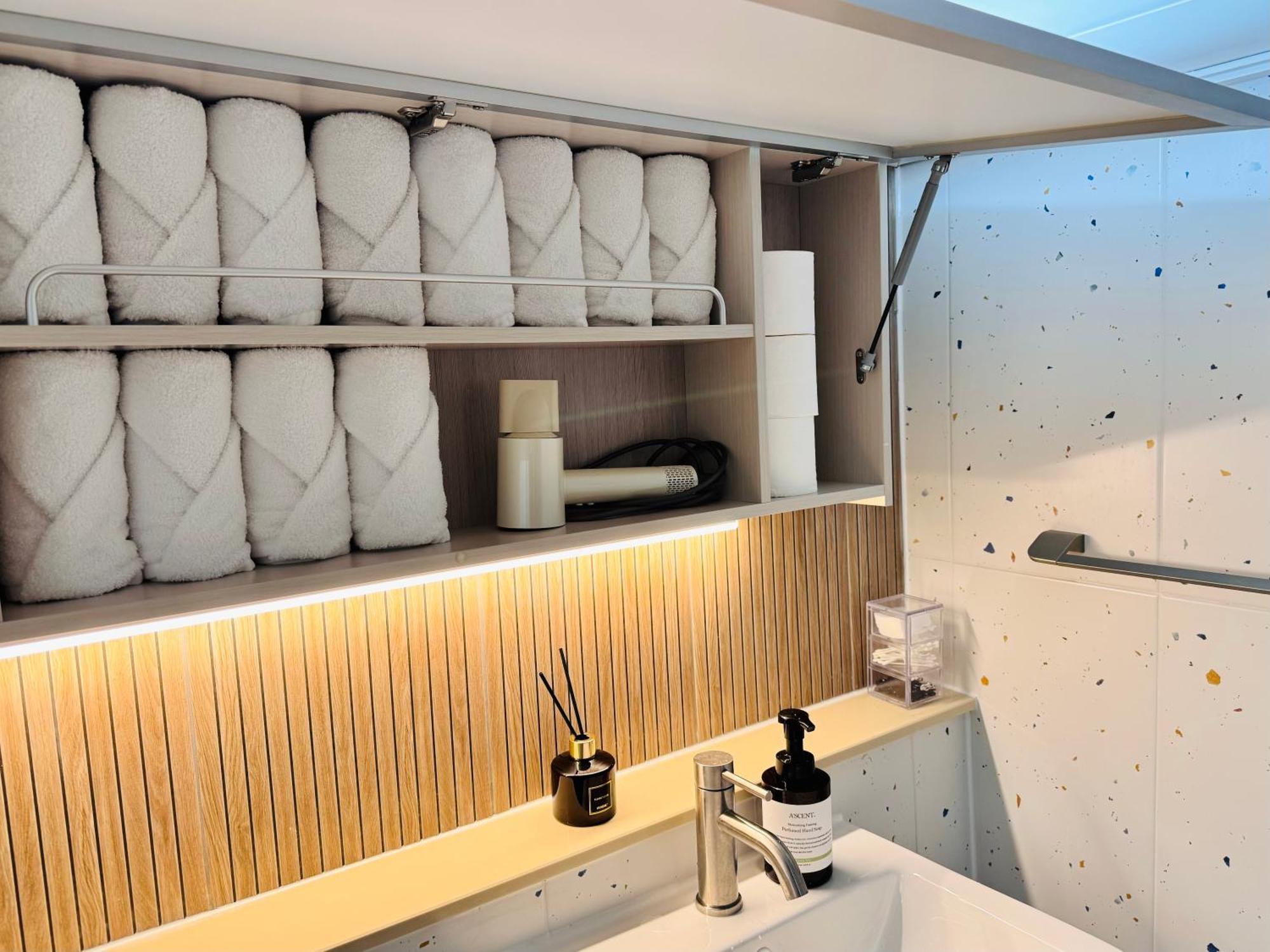 Apartment #new #seoul #hongdae #3bds #1ba #private #1fl Sabrina In Yeonnam